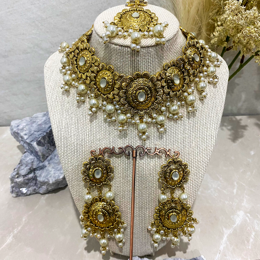 Diya Gold Necklace Set with Tikka